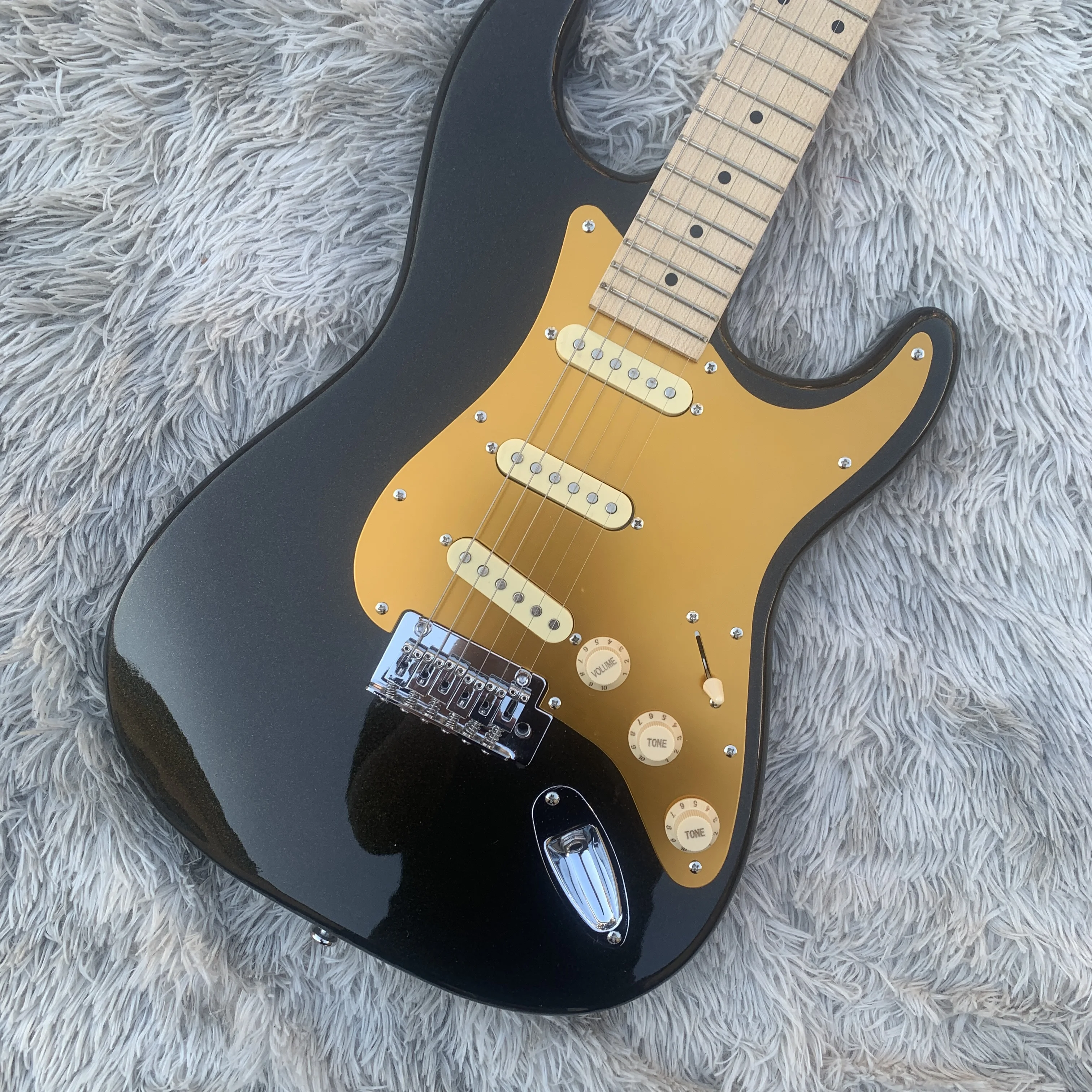 Электрогитара черный цвет кленовый корпус гриф Бесплатная доставка гитара