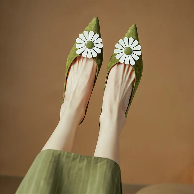 2023 New Spring Women Loafers Sheep Suede Low Heels Shoes for Women Pointed Toe Chunky Heel Shoes Fashion Flower Women Pumps