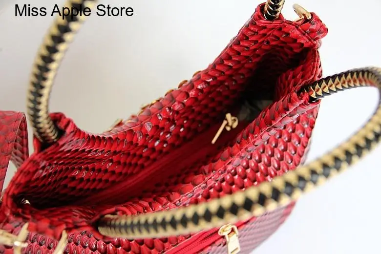 White Rhinestone Shoulder Bag Slung Large Capacity Messenger Bag Luxury Fashion Diamond Women Handbags Wild Patent Leather