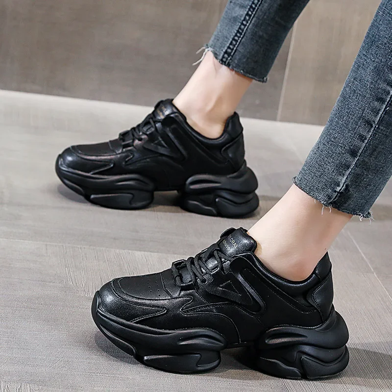 Кроссовки женские из натуральной кожи на танкетке 7 см