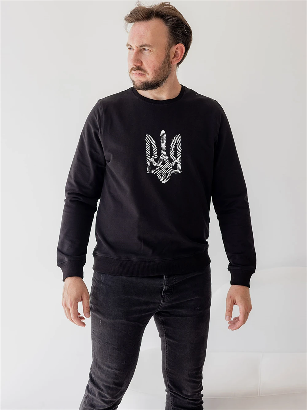 Мужская вязаная толстовка с патриотическим принтом трезубец осенний стиль