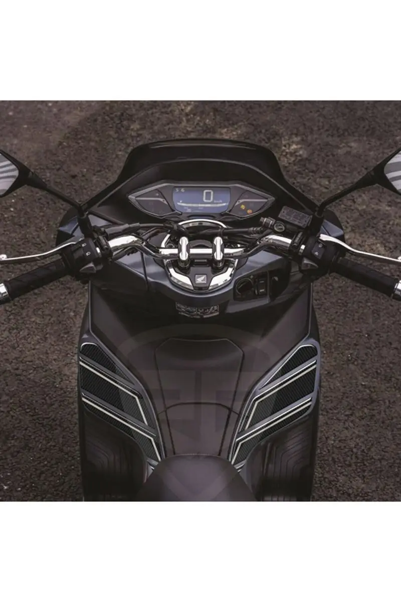 

Боковая панель Honda Pcx 125 с узором из углерода