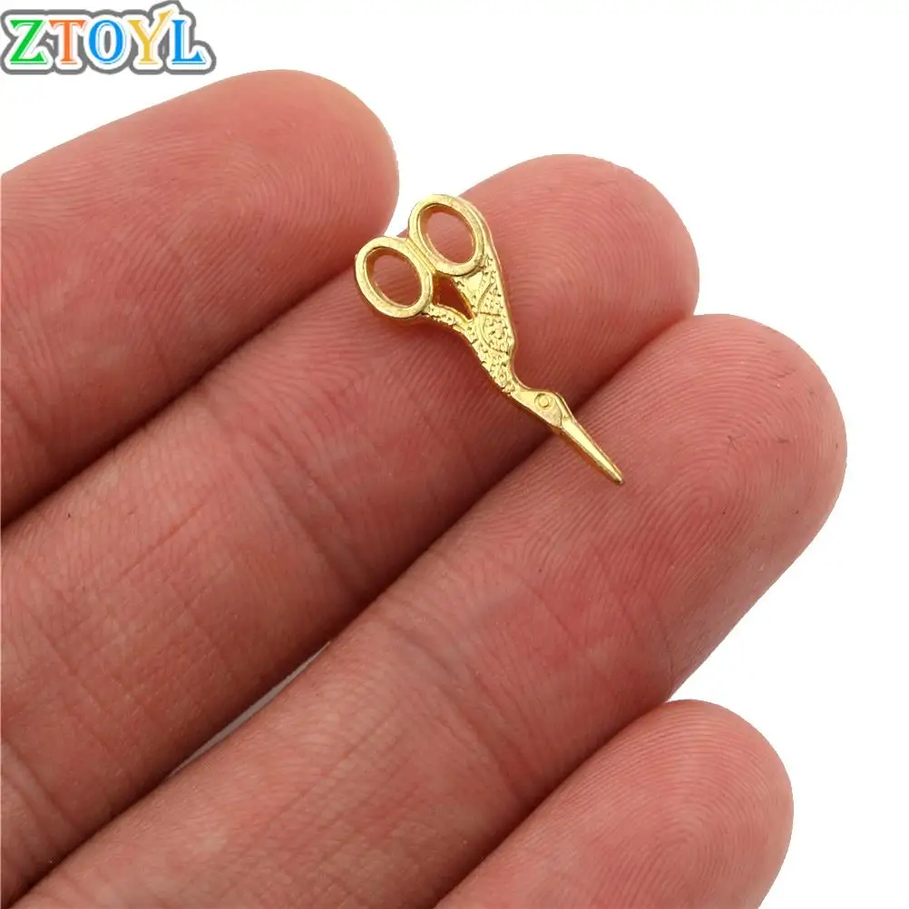 

Dollhouse Miniatures 1:12 Accessories Simulation Crafts Toys Sewing Metal Mini Metal Scissors Furniture toy 1pc