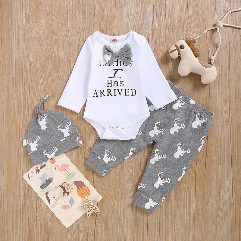 

Girls' autumn and winter new alphabet printed long sleeved + head pants three piece set
