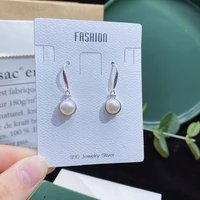 pearl earrings like style note