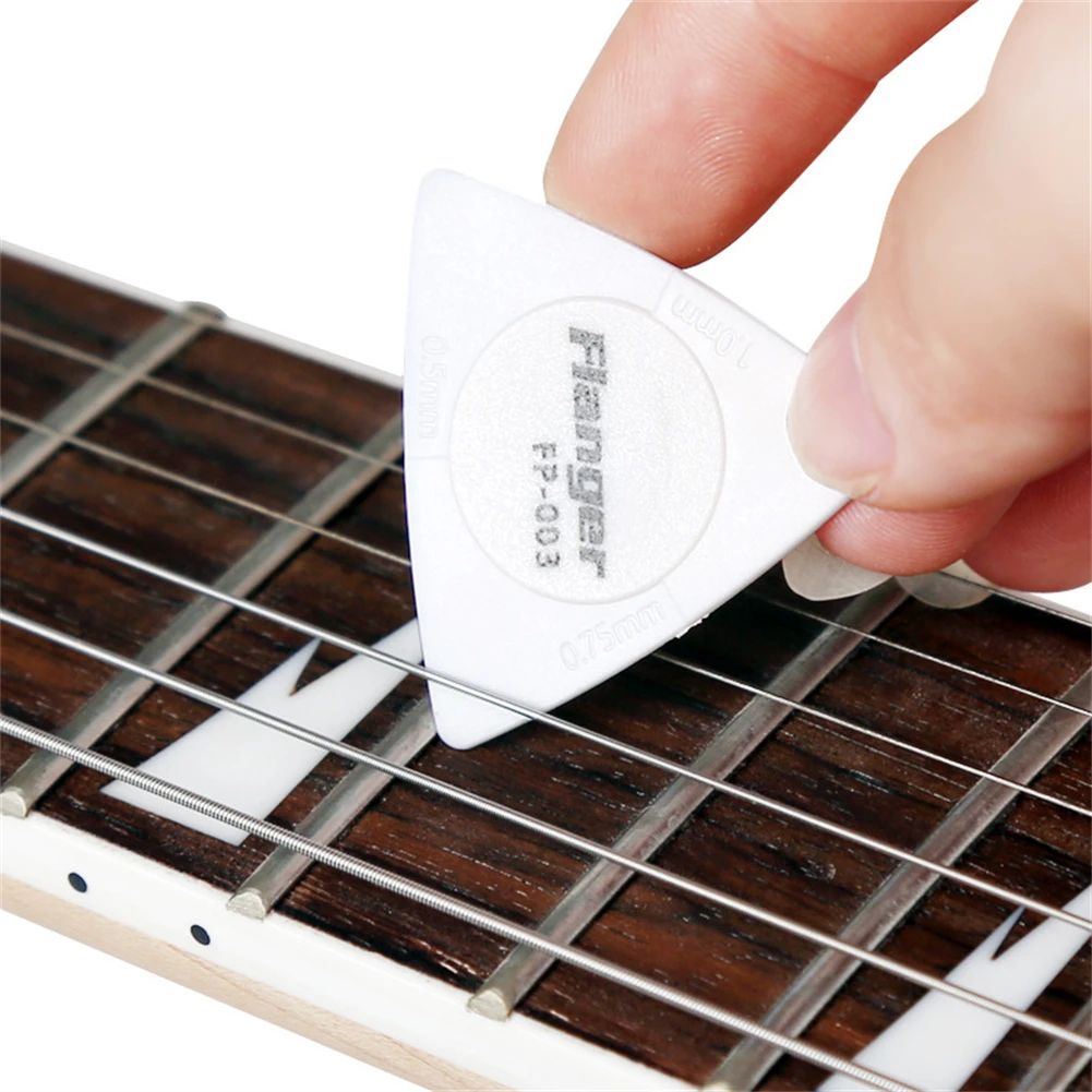 

10x Flanger Triangle Electric Acoustic Guitar Picks Plectrums 1.0mm 0.75mm 0.5mm Light Weight Triangle Guitar Picks Guitar Part