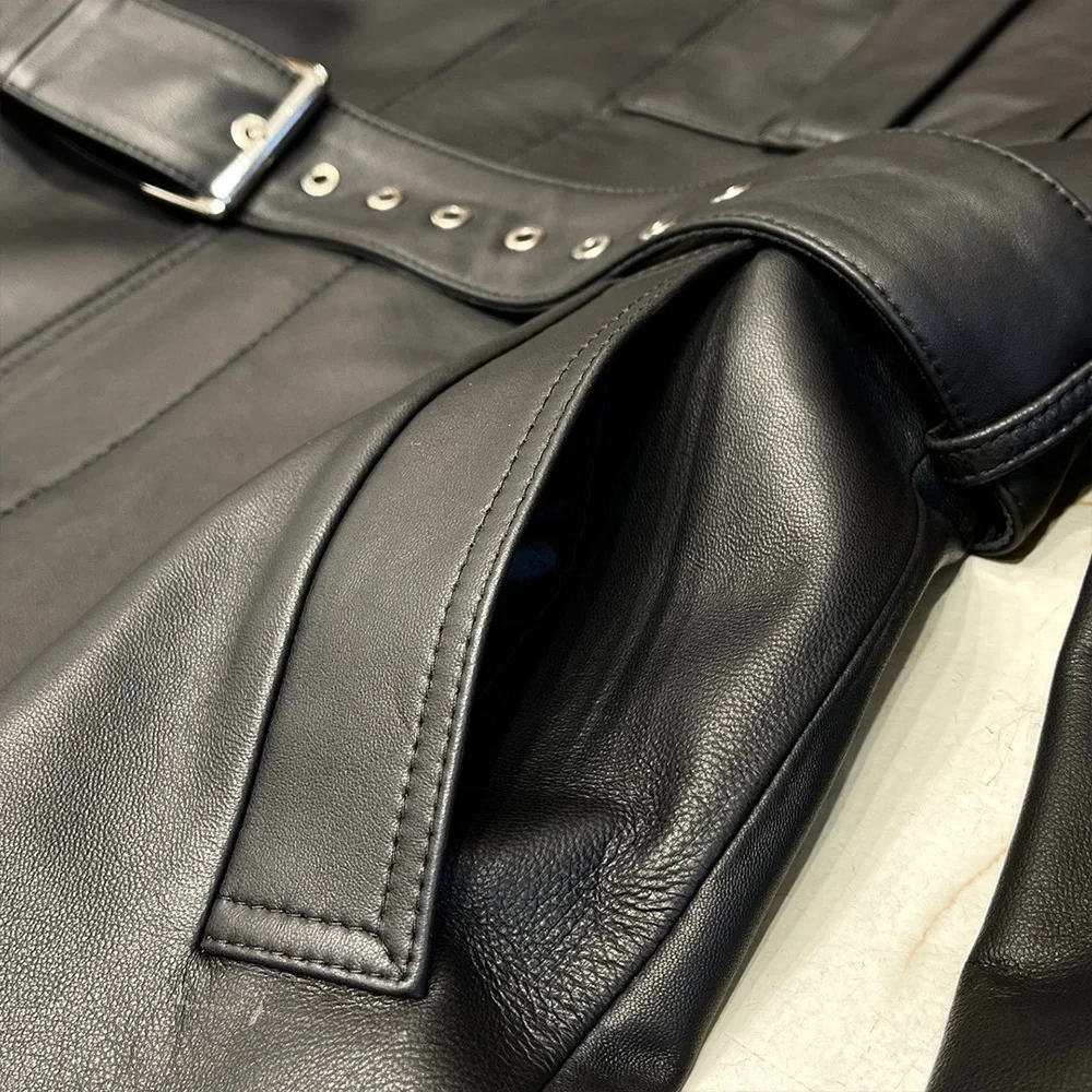 Рисунок 4 - Длинный кожаный тренчкот с поясом