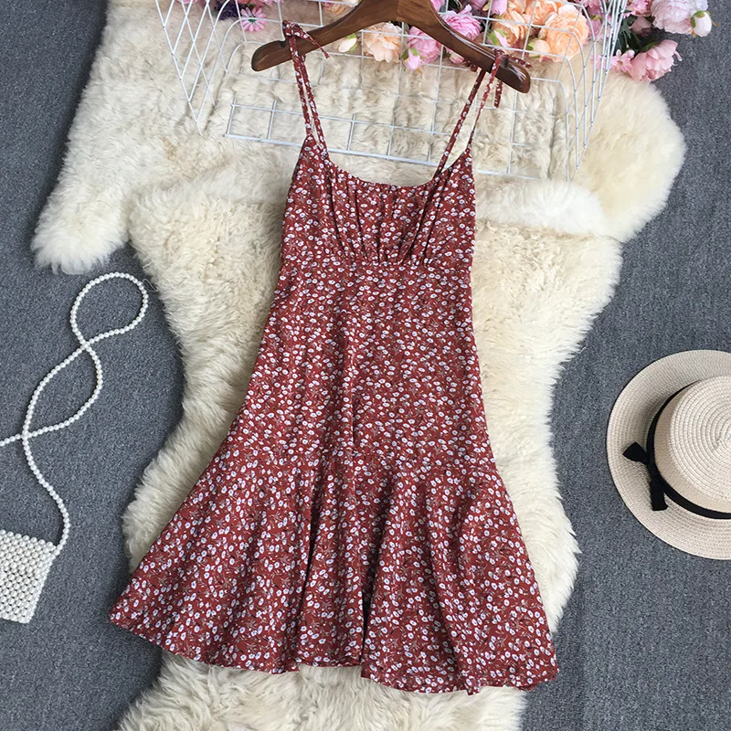 

Женское мини-платье на бретелях-спагетти, с цветочным принтом