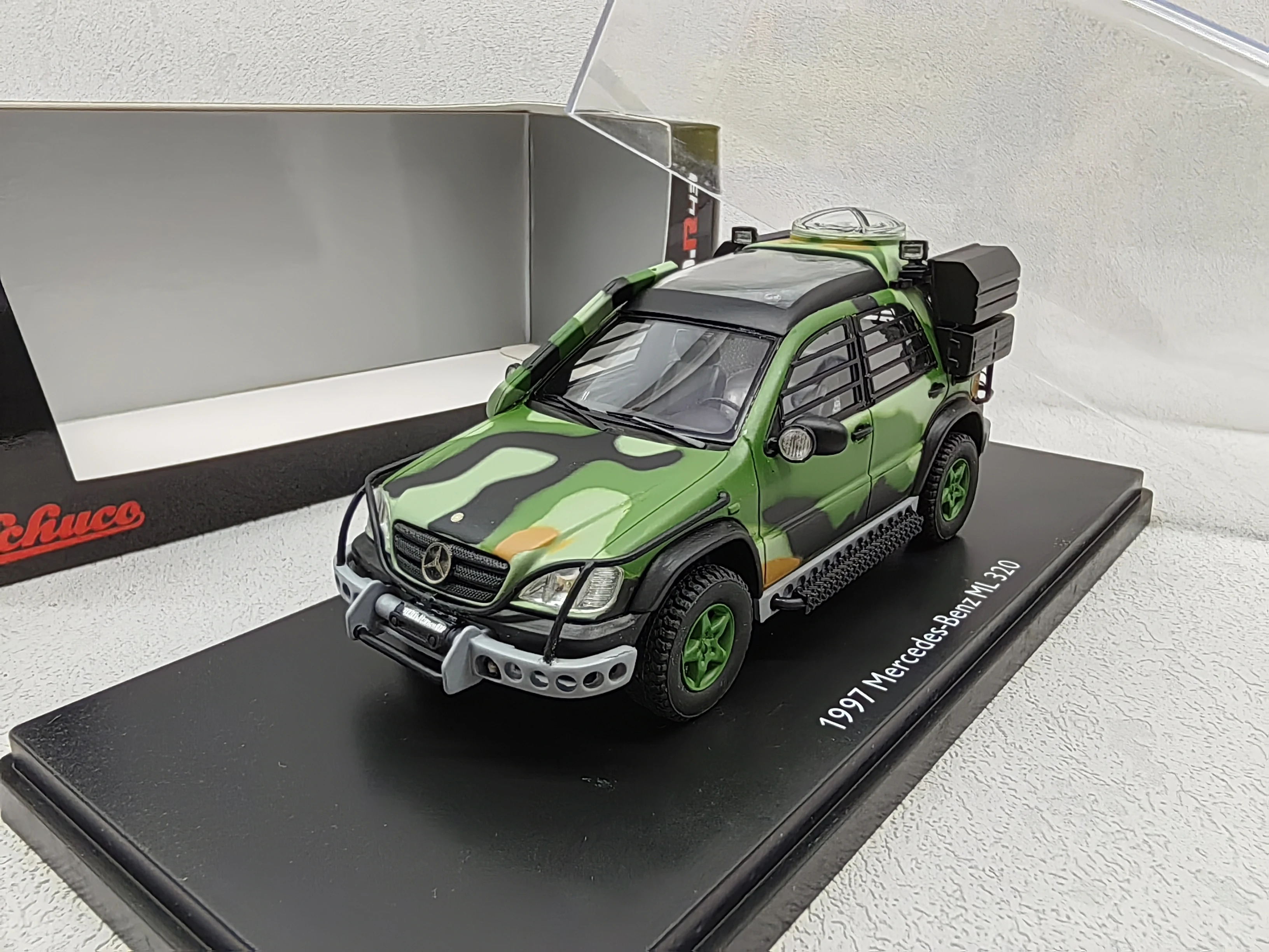 

Schuco 1/43 1997 MB ML320 X35