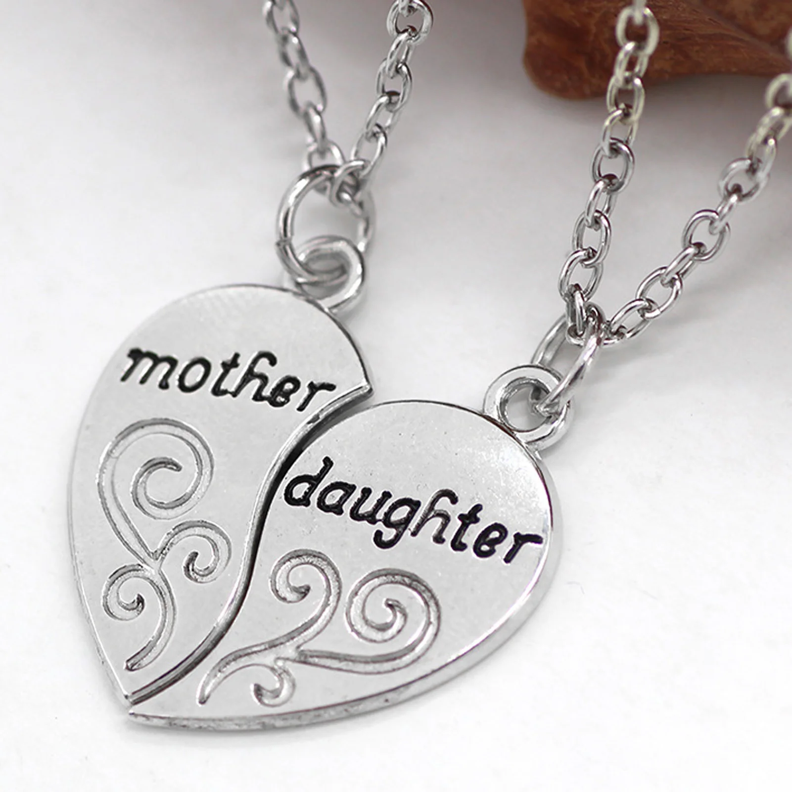 

New 2Pcs/Set Mother Daughter Love Heart Necklace For Women O-Chain Female Jewelry Trendy Mother's Day Party Birthday Gifts