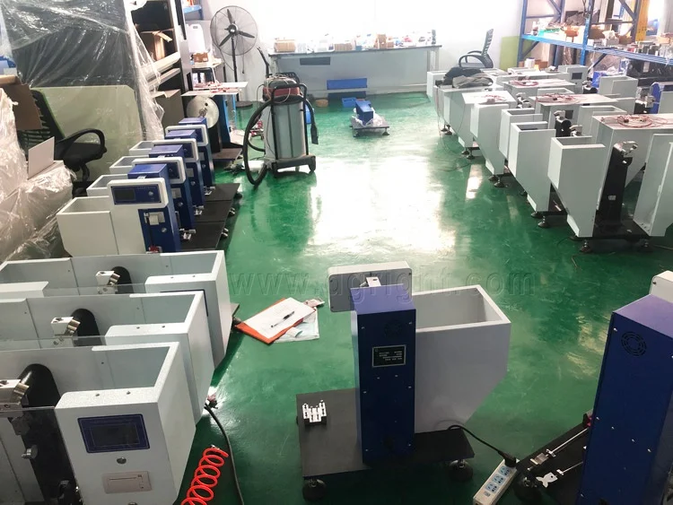 Высококачественная машина для испытания ударов с маятниковым Izod Charpy