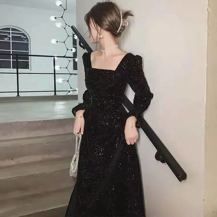 

2023 Autumn and Winter New Sexy Bright Silk V-Neck Long Sleeve Dress Pleated A-line Regular Fit Medium Length T624