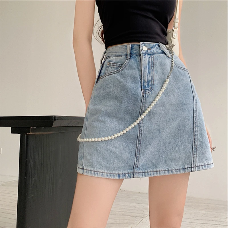 Женская джинсовая юбка с цепочкой голубая Повседневная винтажная модная