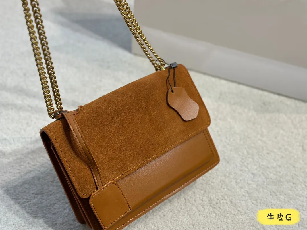 High quality leather cowhide shoulder bag diagonal cross bag women's backpack vintage atmosphere fashion trend