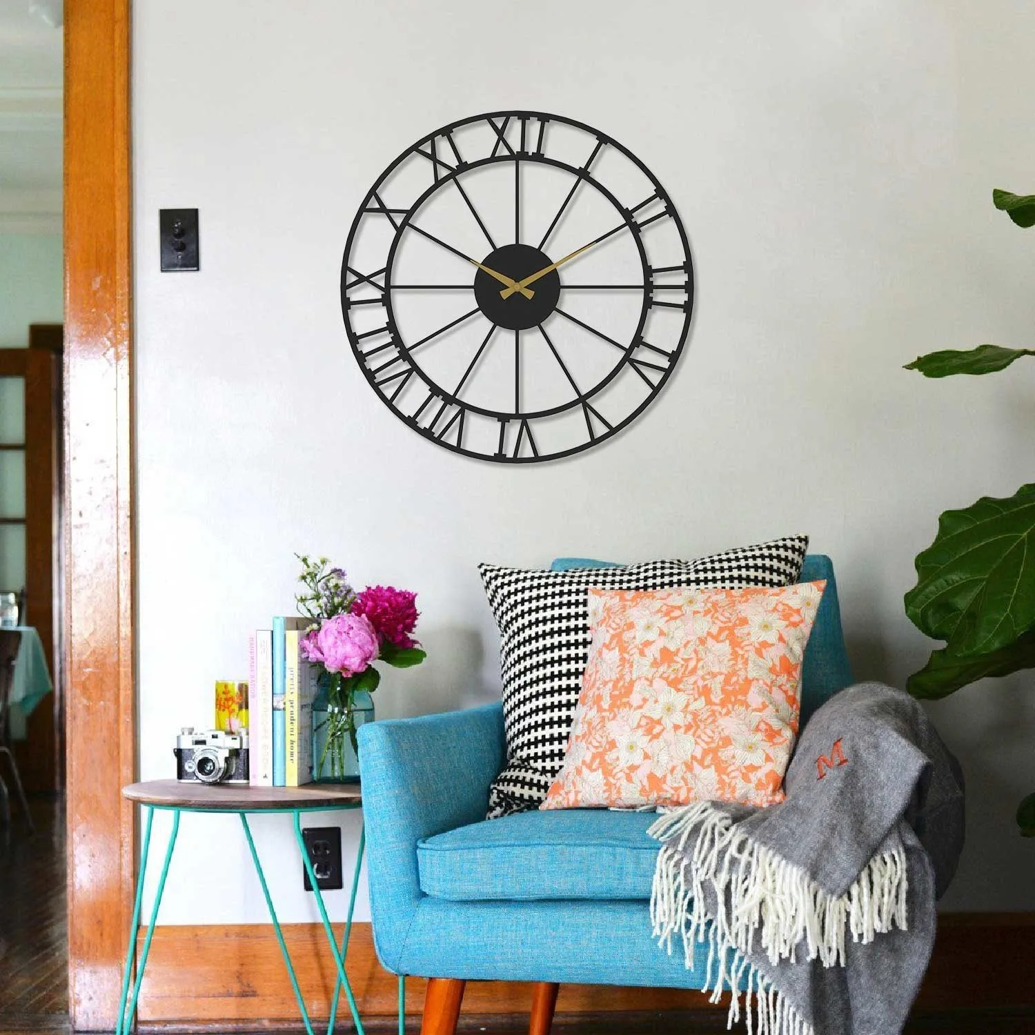 

Artepera, аналоговая металлическая стена Clock-APS079, римские цифры, шелковая черная краска, качественный прочный материал, Современная модернизаци...