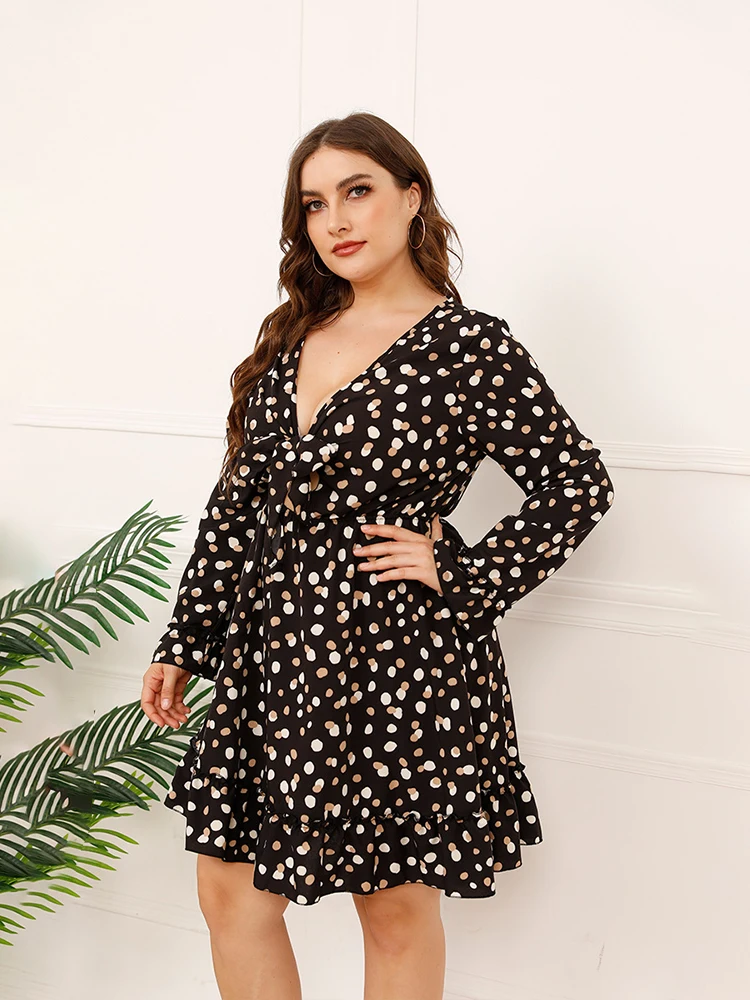 Рисунок 5 - Женское вечернее платье в горошек