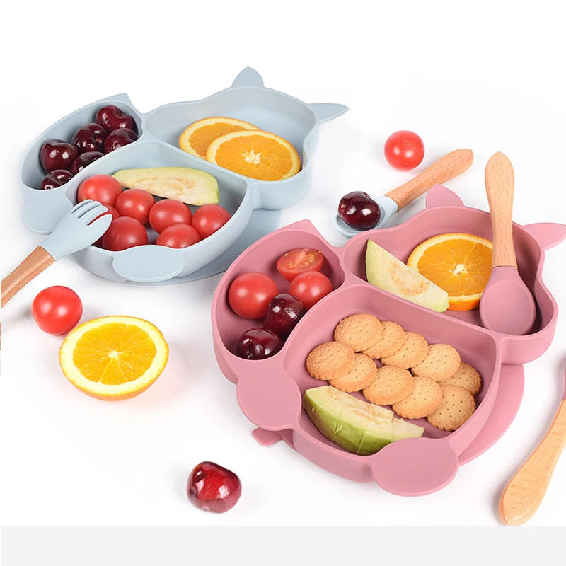 

3 Pcs/set Cute Squirrel Silicone Sucker Bowl with Spoon Bib BPA Free Non-slip Children's Feeding Tableware Set