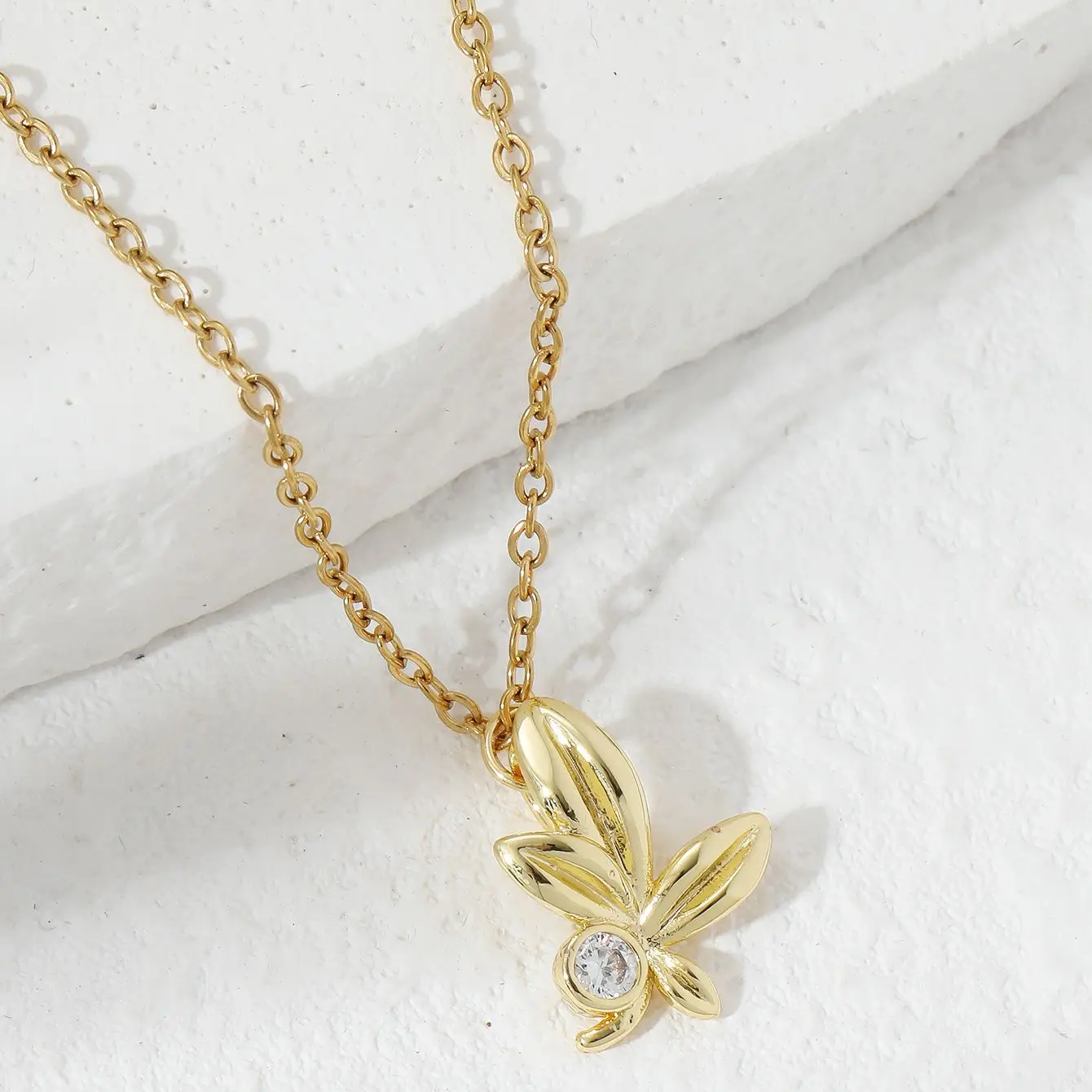 

New popular leaf pendant necklace for ladies exquisite gift when birthday anniversary day banquet daily life wear jewelry