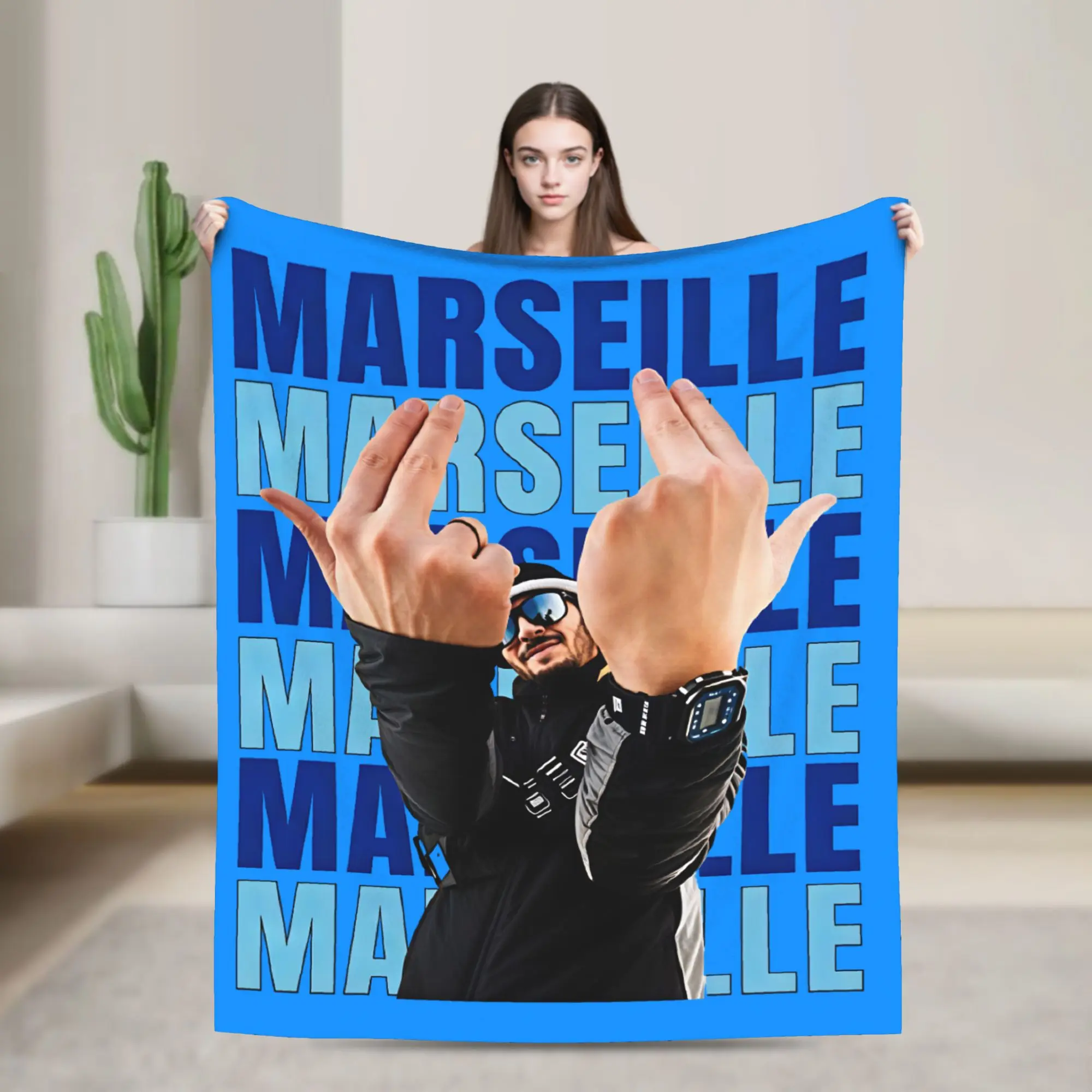 Фото Вязаное флисовое одеяло JULs Cest Marseille-Bebe Album 2026: легкий плед для путешествий и использования на открытом воздухе №1