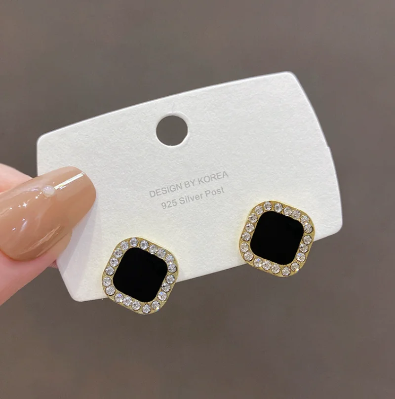 

Fashionable European and American Zircon Black Square Earrings for Women and Jewelry, Banquet, Wedding, Party, Couple Gifts