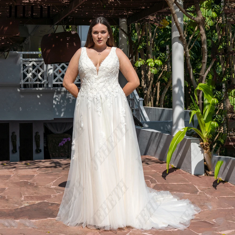 

JEHETH Boho Wedding Dresses Plus Size Sleeveless V-Neck Zipper Back Bride Gowns Lace Applique A-Line Tulle vestidos de novia
