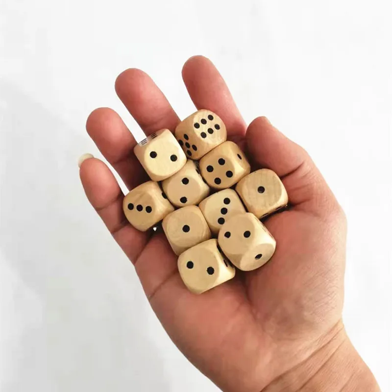 

6 шт., 20 мм деревянные игральные кости для настольных игр