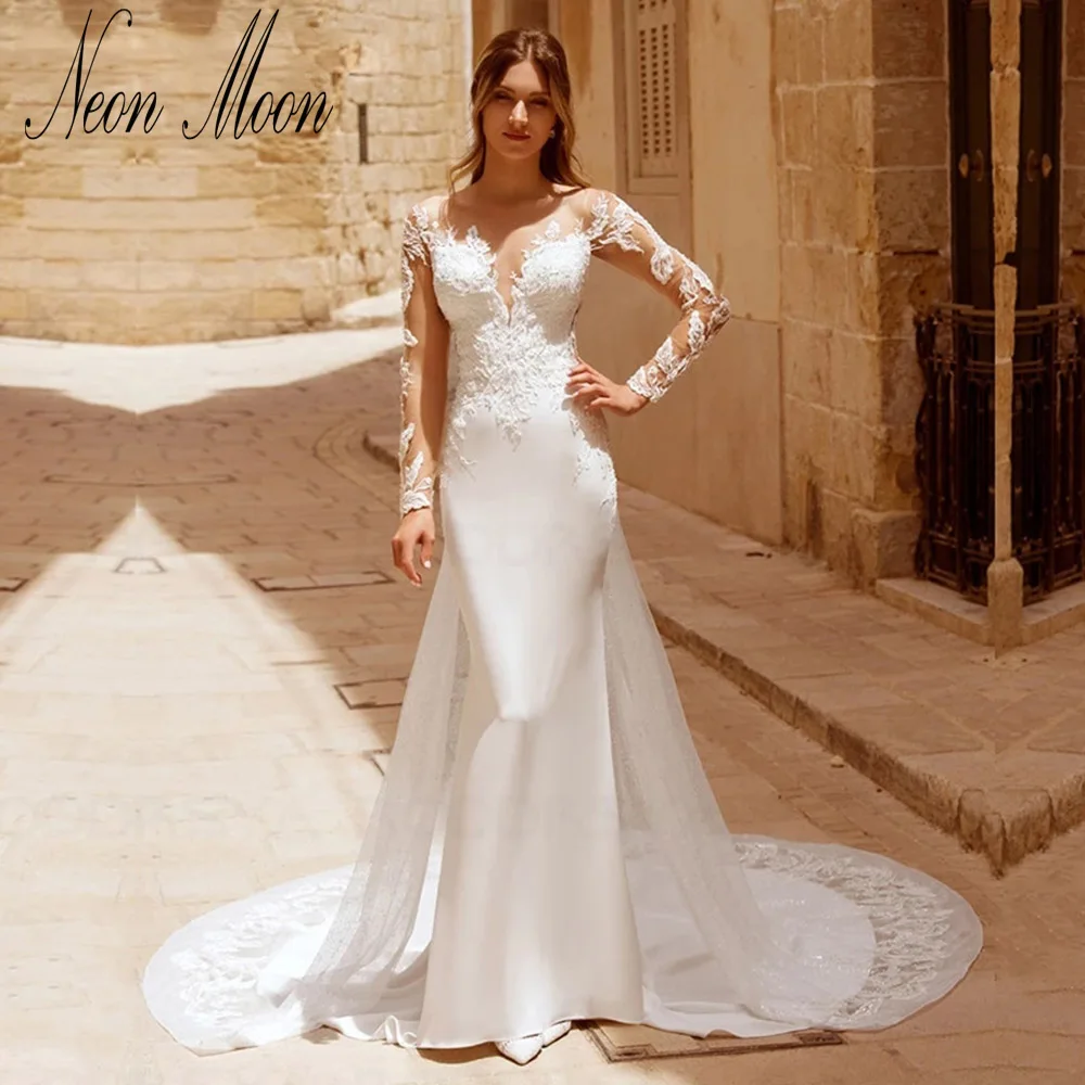 

Captivating Sheer O Neck Long Sleeves Wedding Dresses Mermaid Court Train Bride Gown Appliques Illusion Back Vestidos De Novia