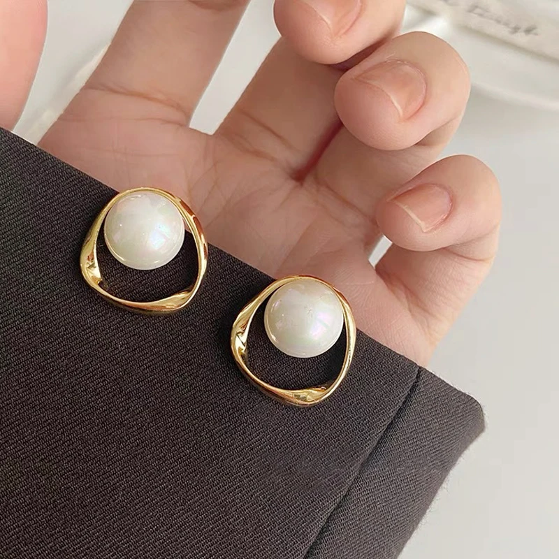

2022 New Arrive Trendy Korean High-Grade 925 Stud Earrings for Women Delicated Oval Jewelry Hollow Eardrop Bling Sleek Earring