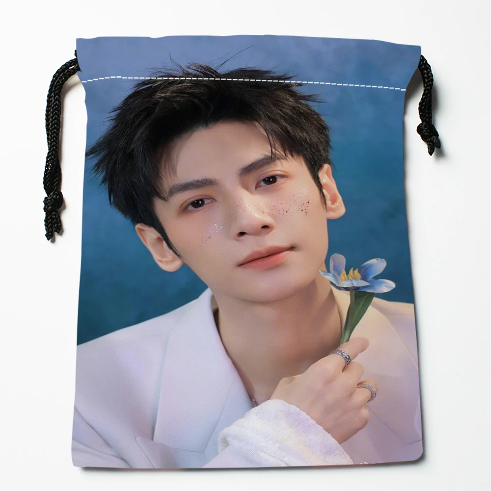 

Дорожная сумка для хранения зарядного устройства Luo Yunxi — мягкая, не водонепроницаемая коробка для электронных аксессуаров с нейтральным дизайном