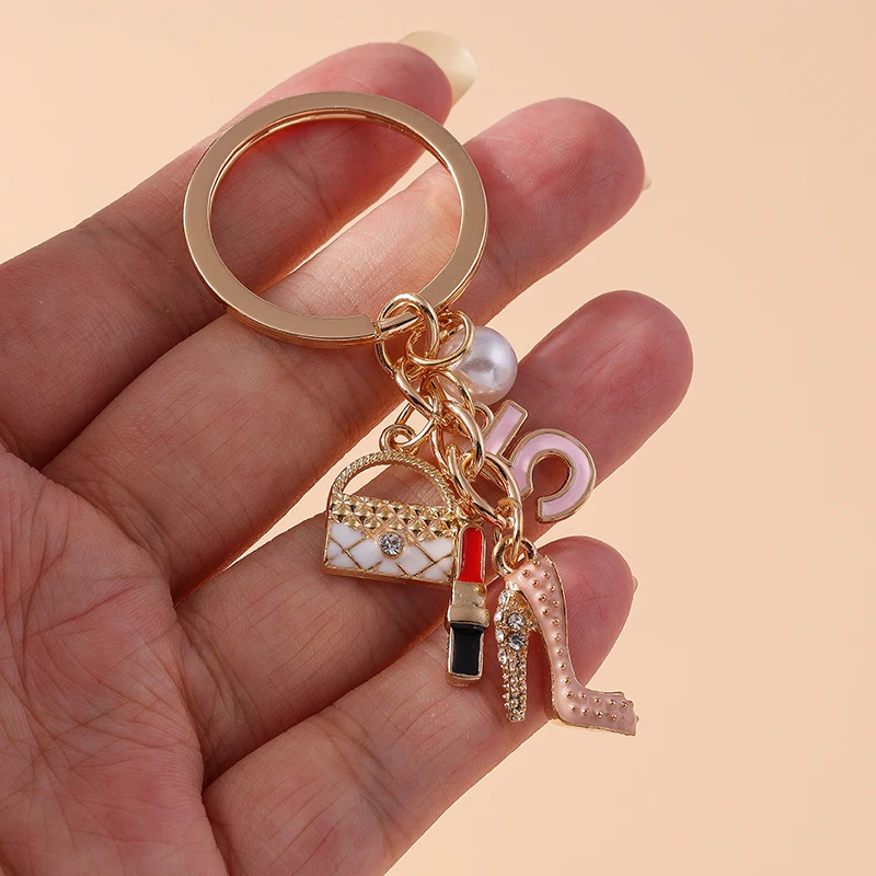 Брелок для ключей с имитацией губной помады