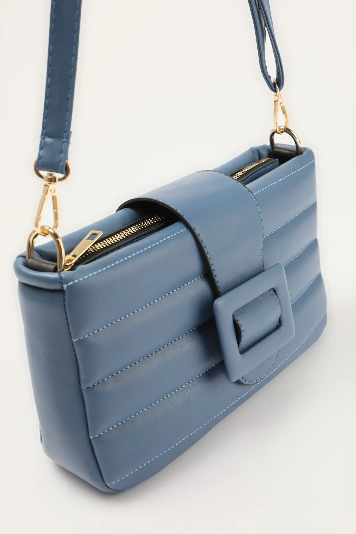 

Women's Shoulder Bag TAKSS22OC0010