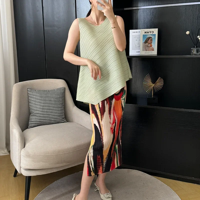 Модный женский комплект из 2 предметов со складками блузка без рукавов с