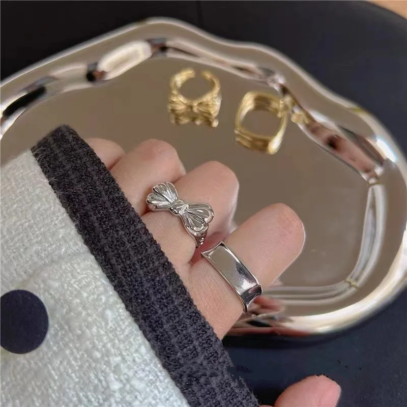 

Korean Style 2 Pieces Set Geometric Glossy Bow Ring Opening Adjustable ins Retro Female