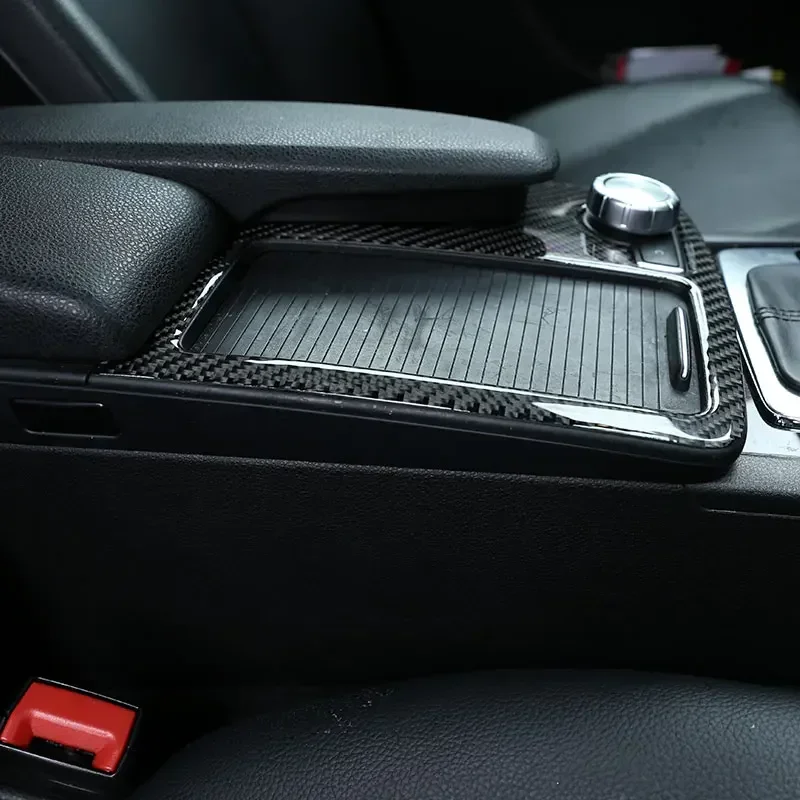 Фото Для Mercedes-Benz C-класса W204, E-класса W207, W212 (2007-2013) — накладка на подстаканник из мягкого карбона, аксессуар для автомобиля №4