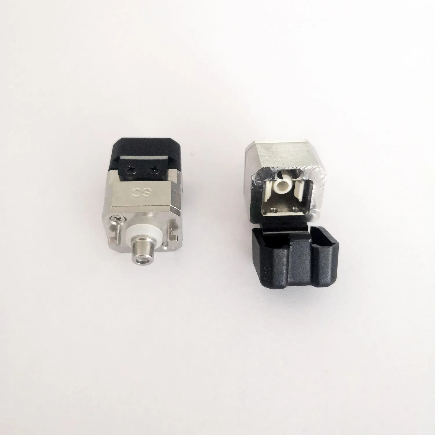 Адаптер для оптического порта с фланцевым соединением