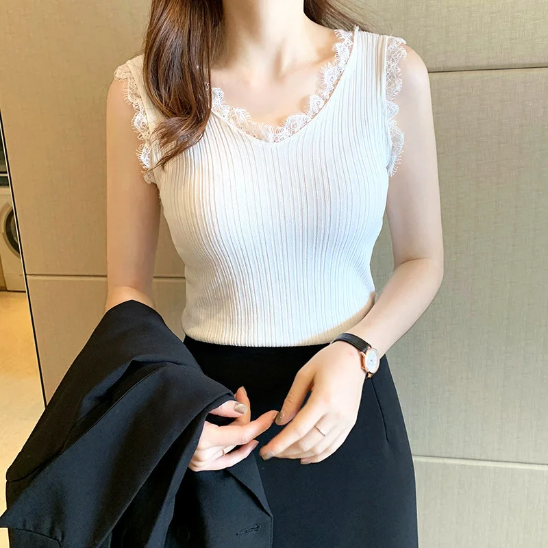 V-neck Knitted Short-Sleeved Women's 2023 Graceful and Fashionable Hollow Lace Sweater Slim Fit Inner Wear Bottoming Shirt Top