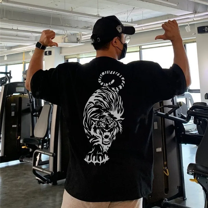 

2023 new Short Sleeve Loose Breathable T Shirt Sport Workout Tee Tops Summer Men Fitness Bodybuilding Cotton Animal printed Male