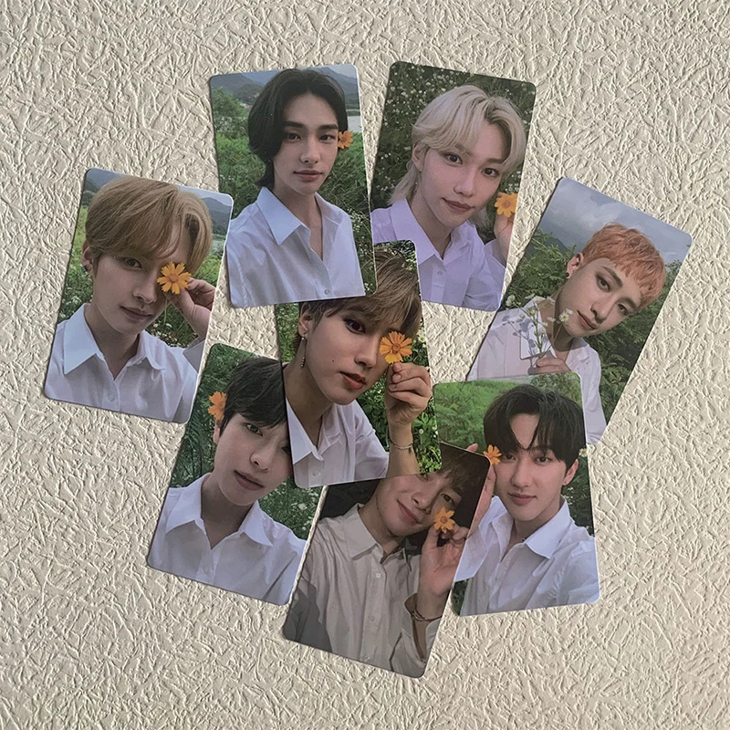 

8Pcs Kpop Stray Kids Photo Cards Paper Postcard LOMO Cards for Fans Collection