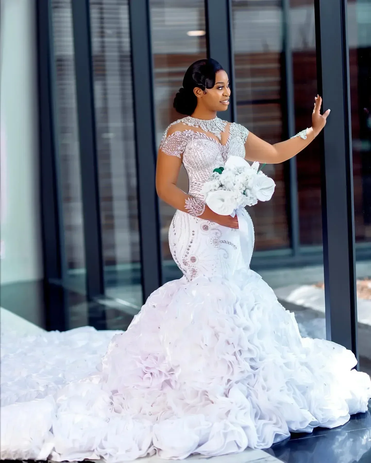 Фото Индивидуальные арабские свадебные платья больших размеров фасона «русалка» с кружевом, многослойной органзой и кристаллами, свадебные платья Vestidos De Novia №3