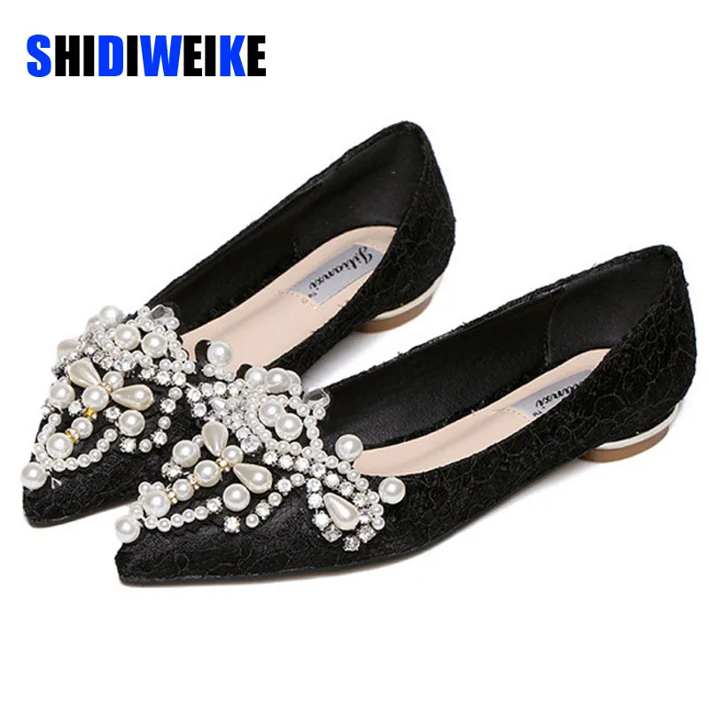 

SDWK Crown Pearl soft Flats Wedding Shoes Pointed Toe Women Dress Moccasins Low Pearl Heel Ladies Fashion Luxury plus size 43