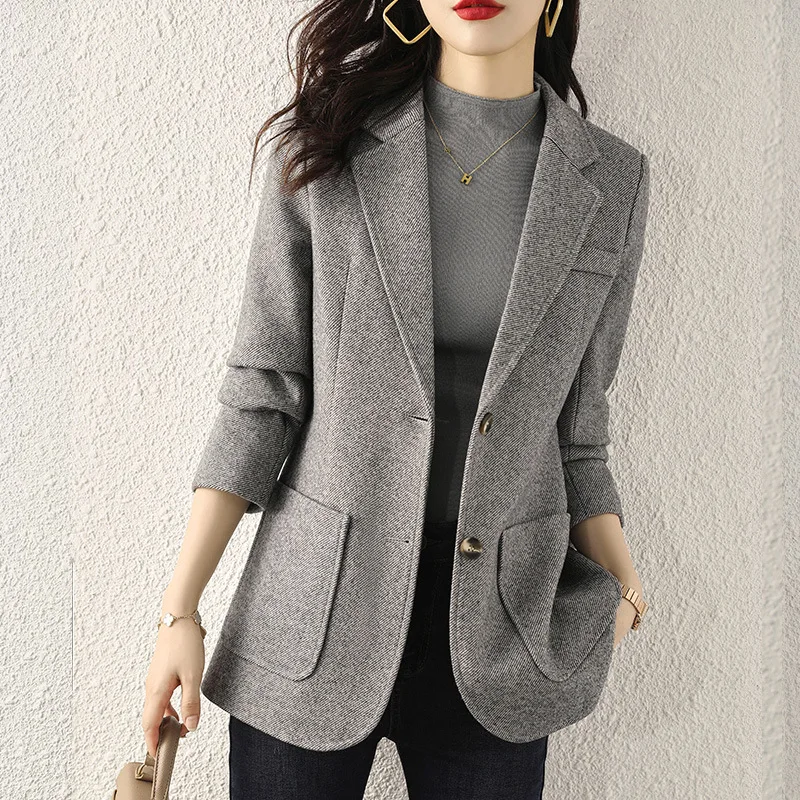 

New high-quality blazerwomen's spring andautumn Winter explosion style fashion lapel slim cardigan temperament largesize blazer