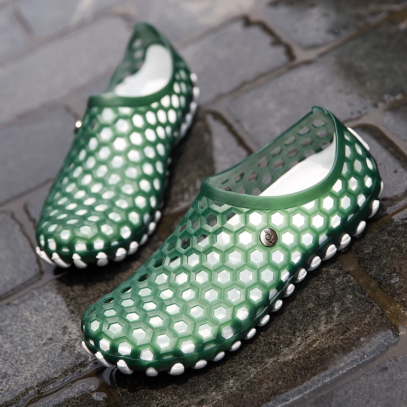 

Summer Men Sandals Water Beach Women Clogs Slippers Man Jelly Sandals Lightweight Sandals Garden Clogs Shoes Zapatos Hombre
