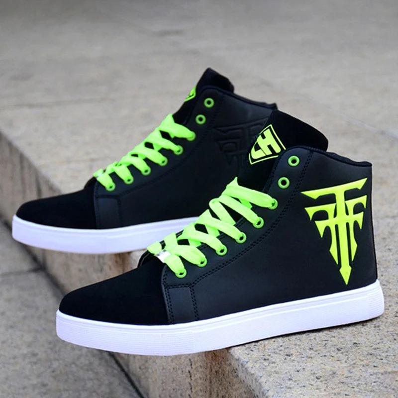 Hot Sale Man Shoe High Top Sneakers Men White Vulcanize Shoes Male Flat Skateboarding Shoes 2022 Light Waterproof Leather Shoes