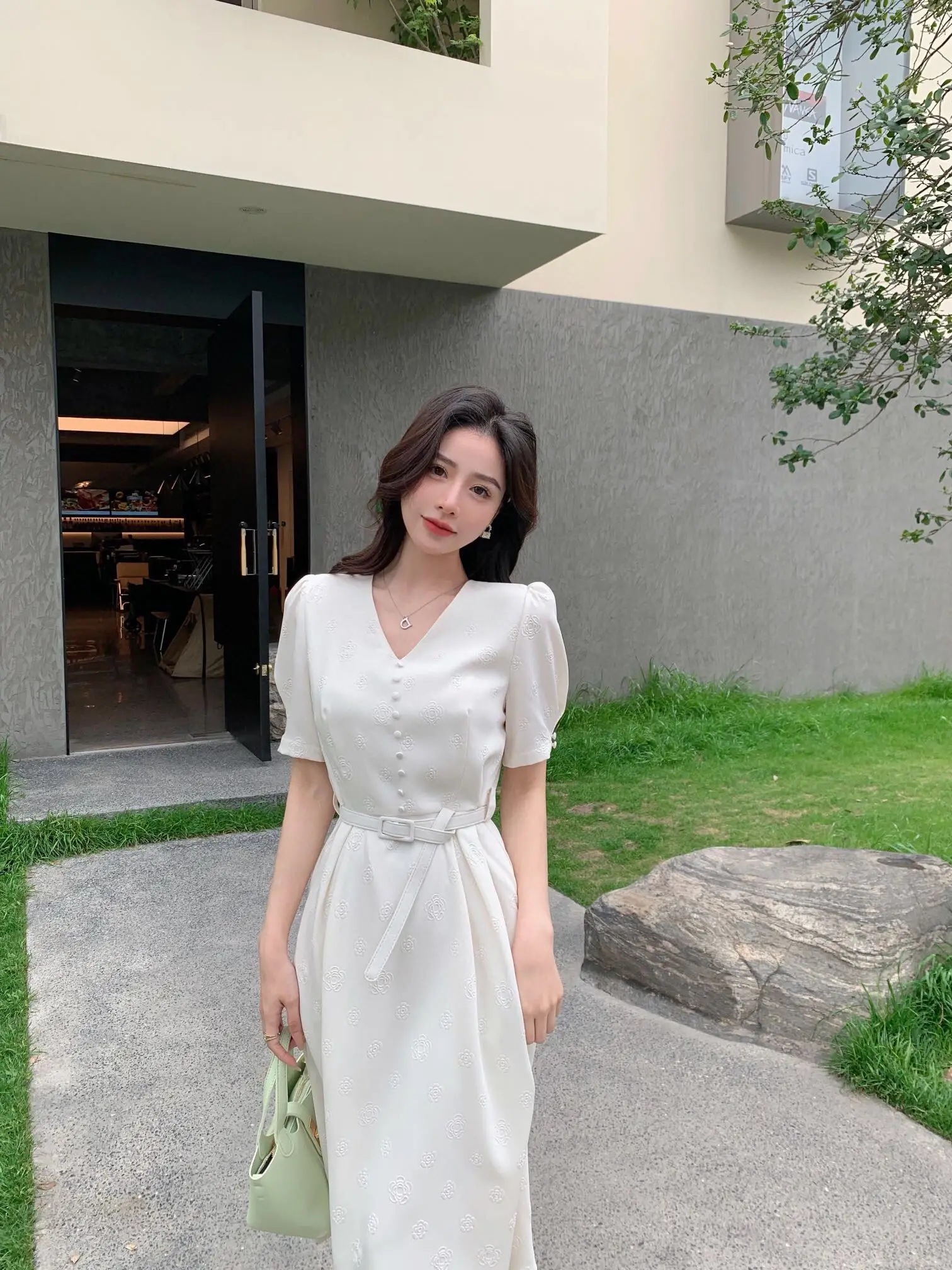 

2023 spring and summer women's clothing fashion new Belt Dress 0511