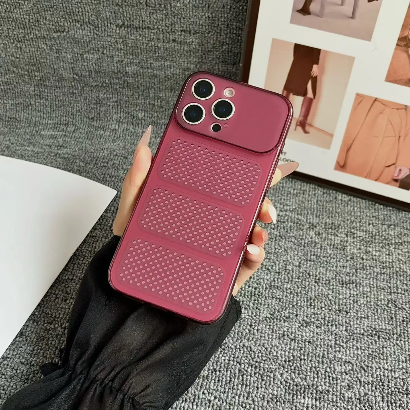 Фото Ультратонкие чехлы для iPhone 15, 16, 17 Pro Max с охлаждением и рассеиванием тепла, сетчатые, дышащие, из мягкого TPU, в конфетных цветах №5