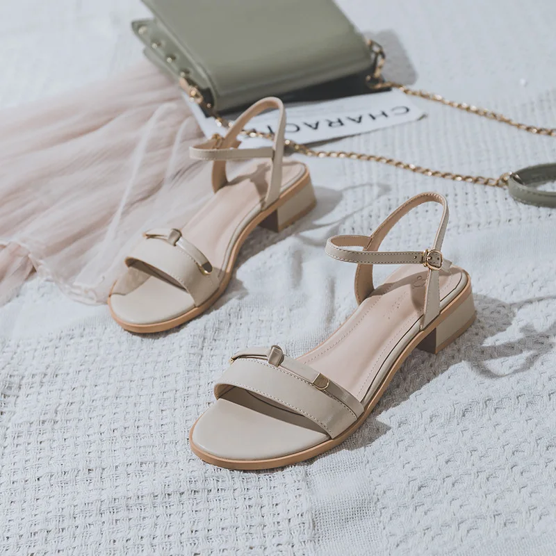 

Женские босоножки на среднем каблуке, универсальные сандалии больших размеров на квадратном каблуке, удобные босоножки с ремешком и пряжко...