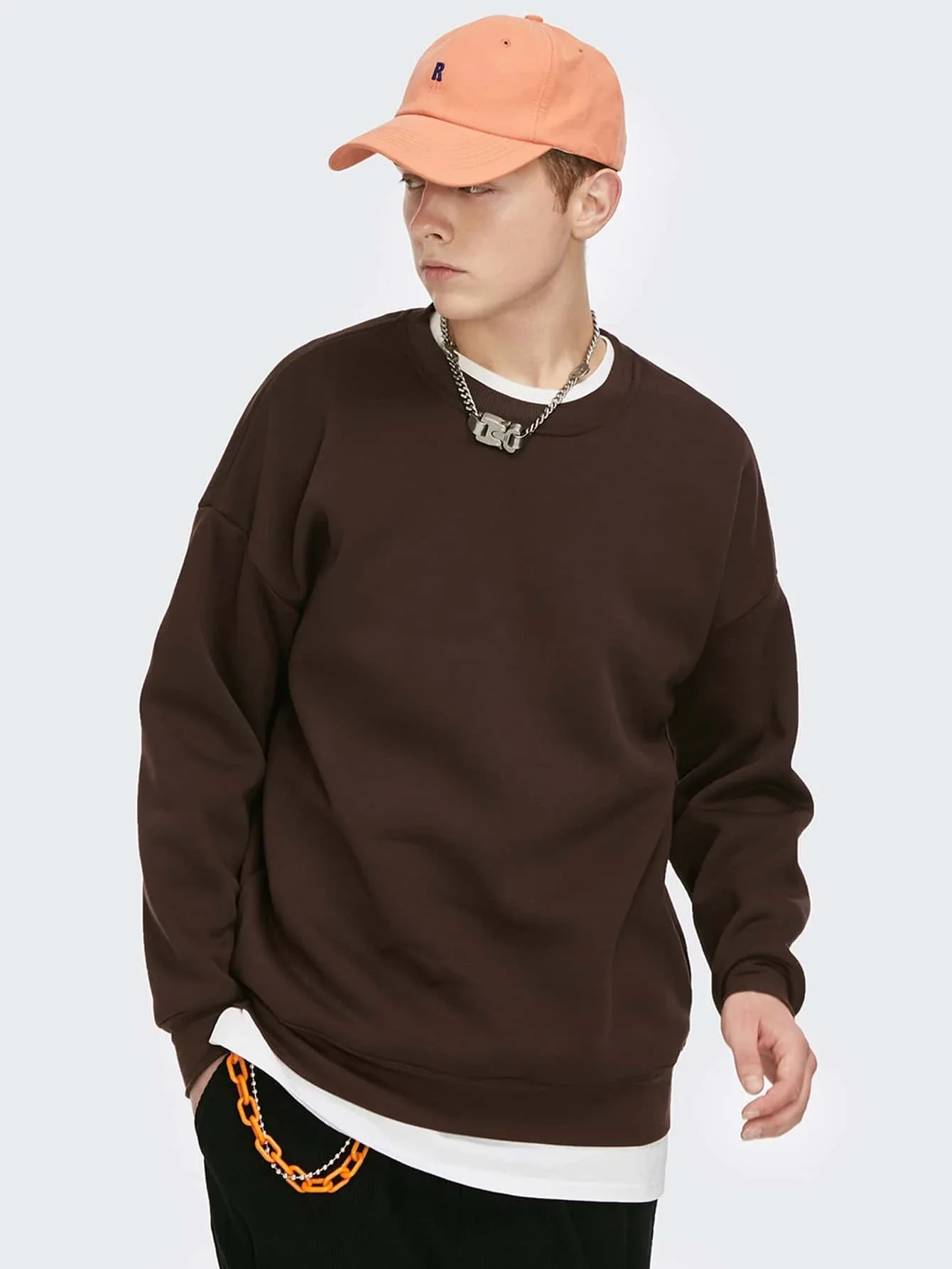 

Men Drop Shoulder Solid Sweatshirt