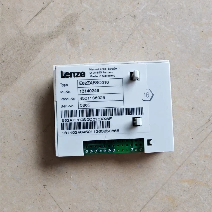 Разобранный модуль связи ввода-вывода инверторной шины Lenze E82ZAFSC010 Точечная