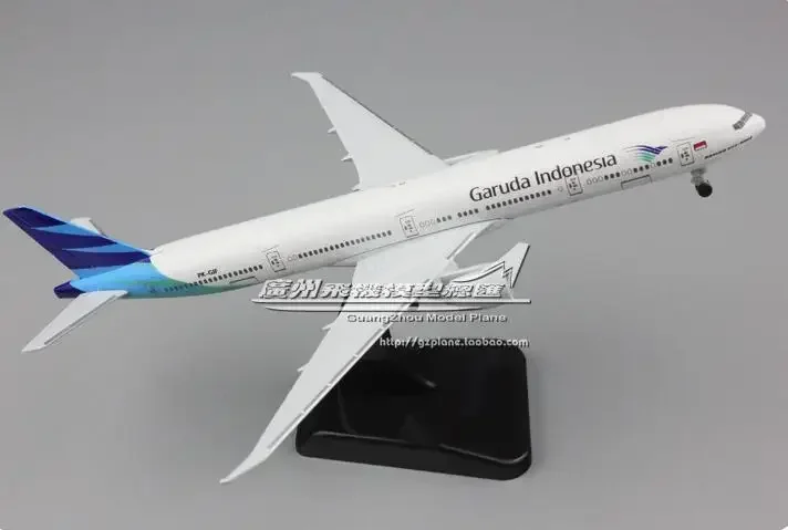 19 см Коллекционная модель самолета Indonesia Airways 777-300ER Модель из сплава литая под