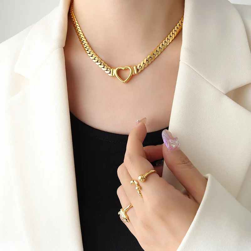 

Everything necklace bare chain atmosphere workplace wheat chain hollow heart necklace clavicle chain